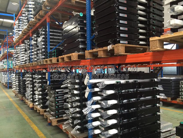 ���̰���